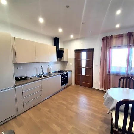 Tre Pini Apartman *